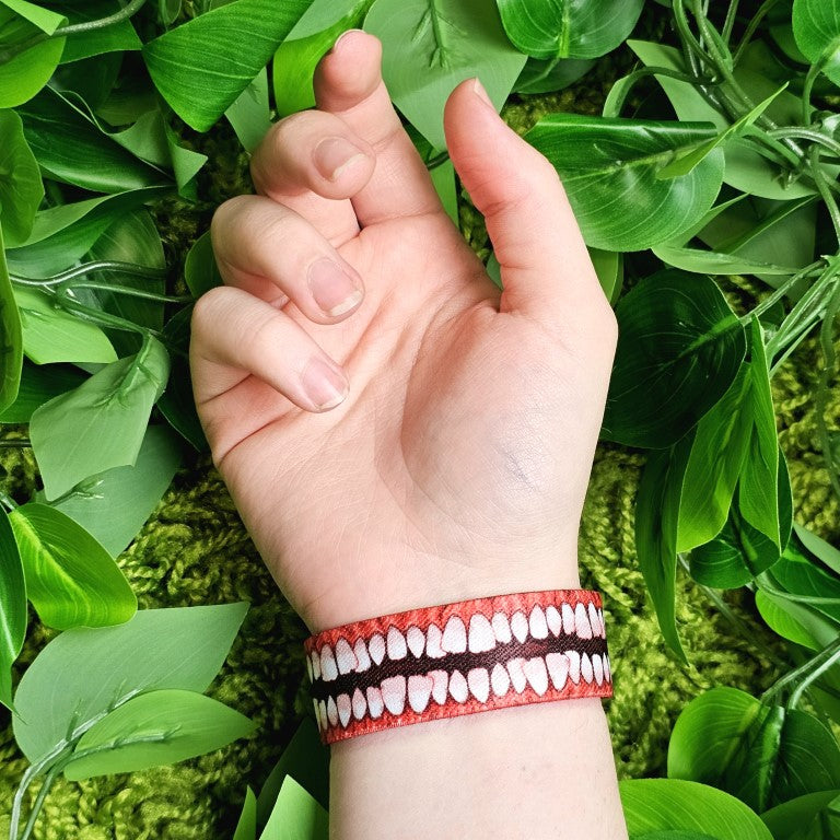 Creepy Teeth Bracelet!