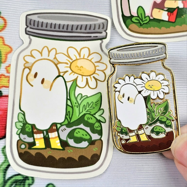 Daisy Ghost In A Jar Enamel Pin