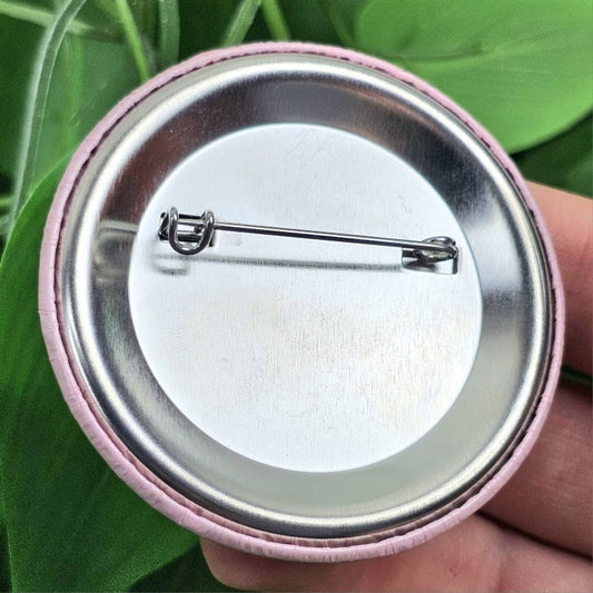 Dilly And Dallying Button!