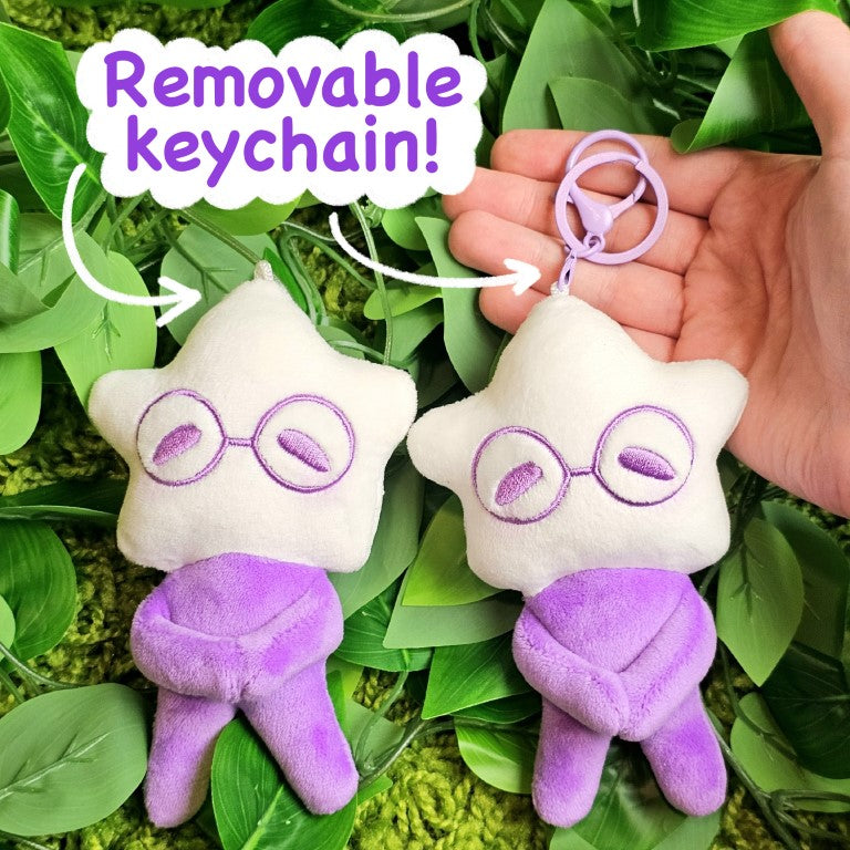 A demonstration of the removable keychain on the star babies.