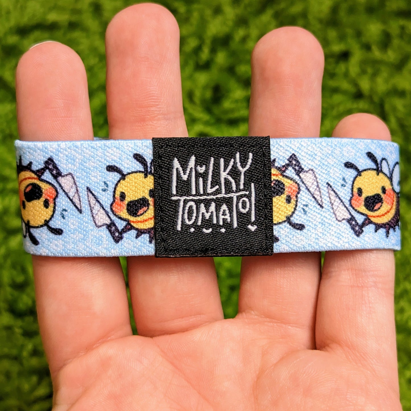 Knife Bee Bracelet
