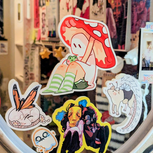 Red Mushroom Ghost Static Cling