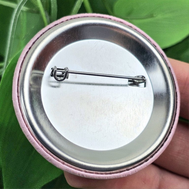 Dilly And Dallying Button!