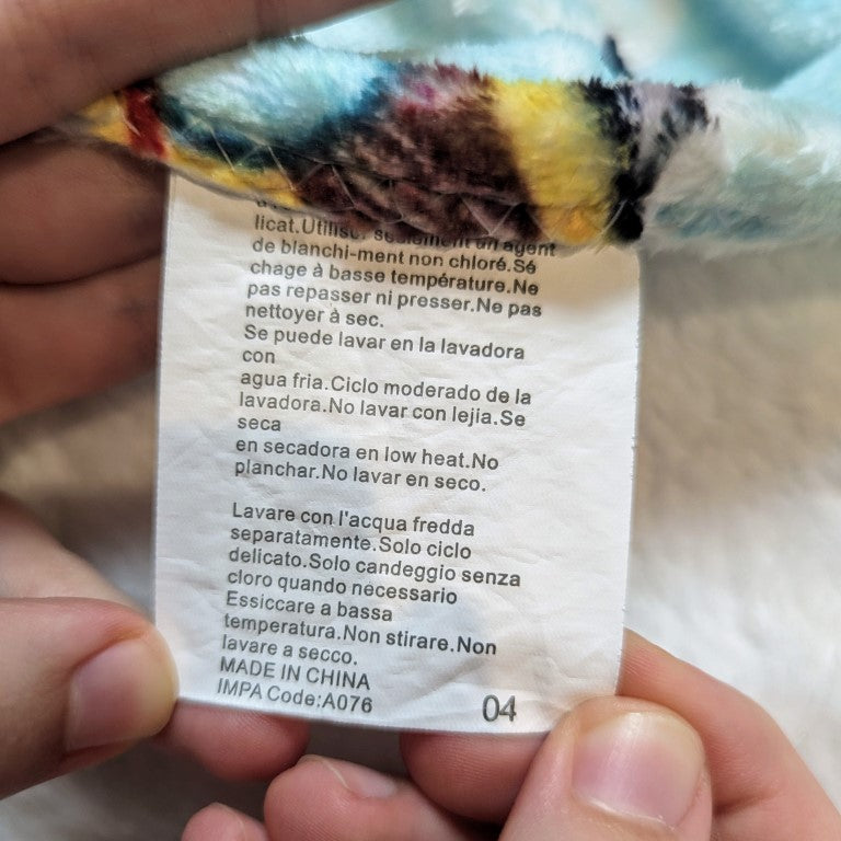 Chaotic Bees Throw Blanket